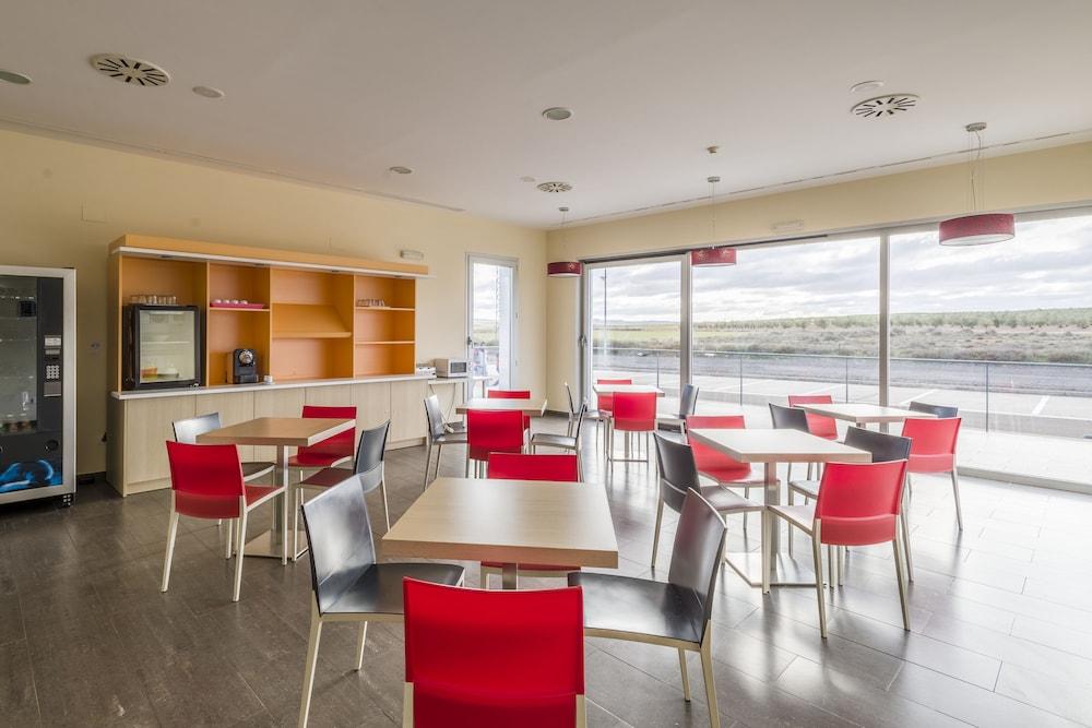 Hotel 280 Zaragoza Calatorao Eksteriør billede